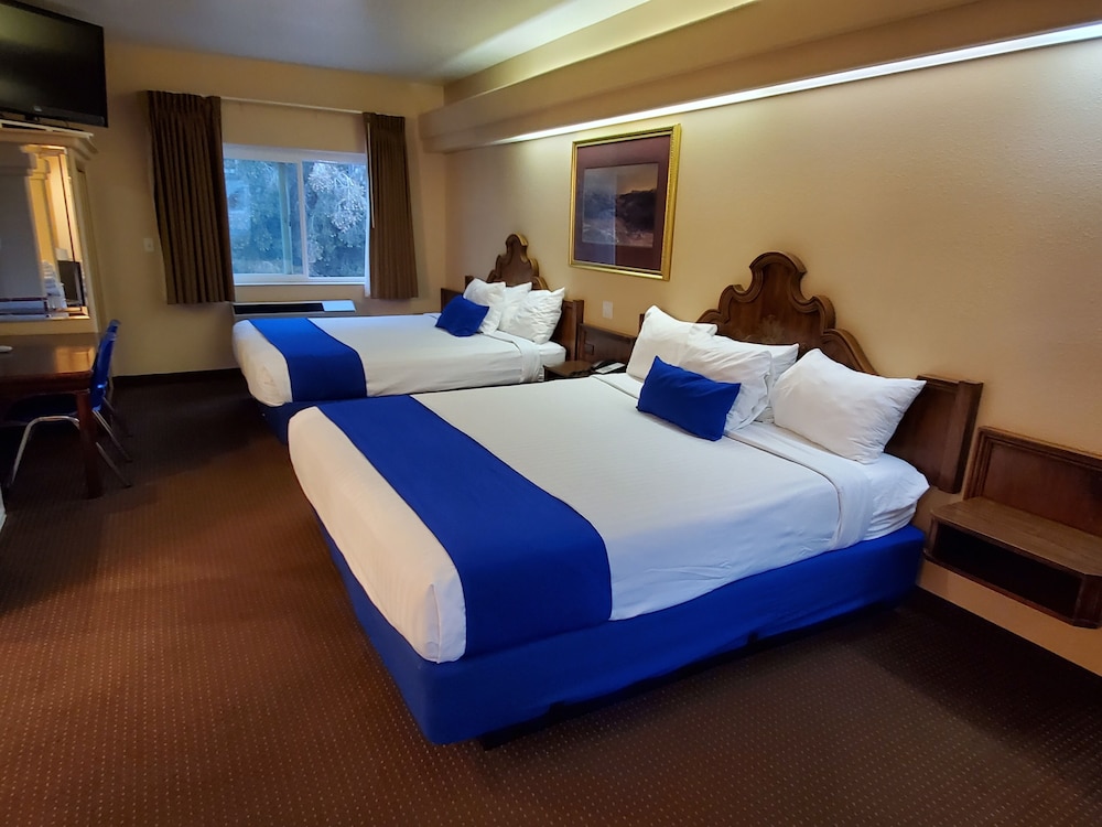 Colony Inn - photo 22