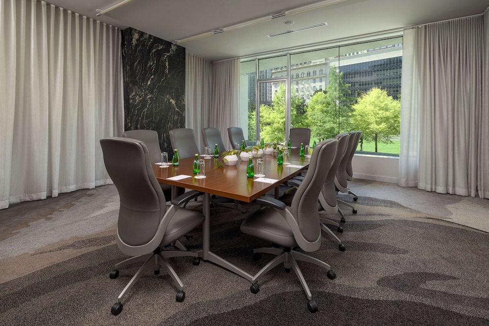 The Statler Dallas Curio Collection By Hilton - photo 103