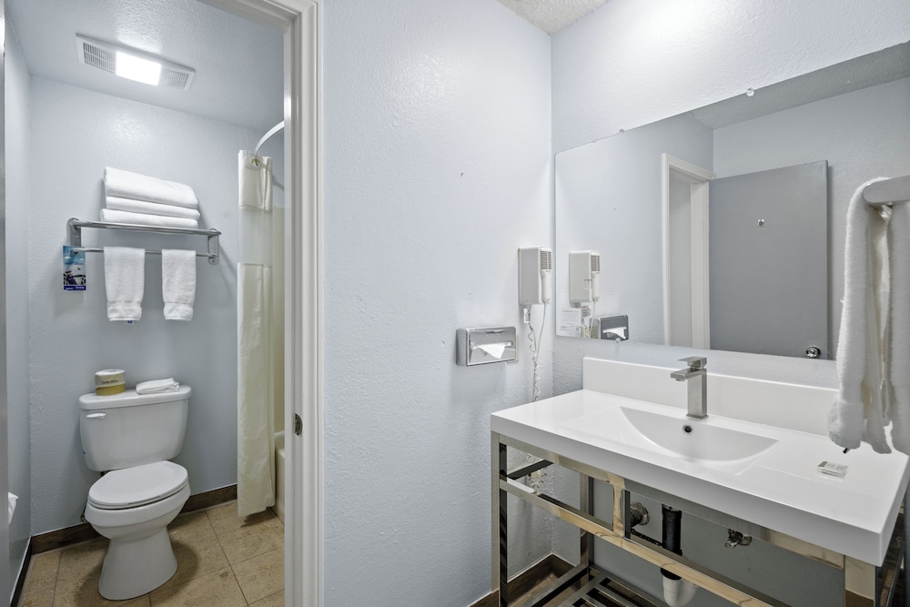 Sol Springs Inn - photo 17