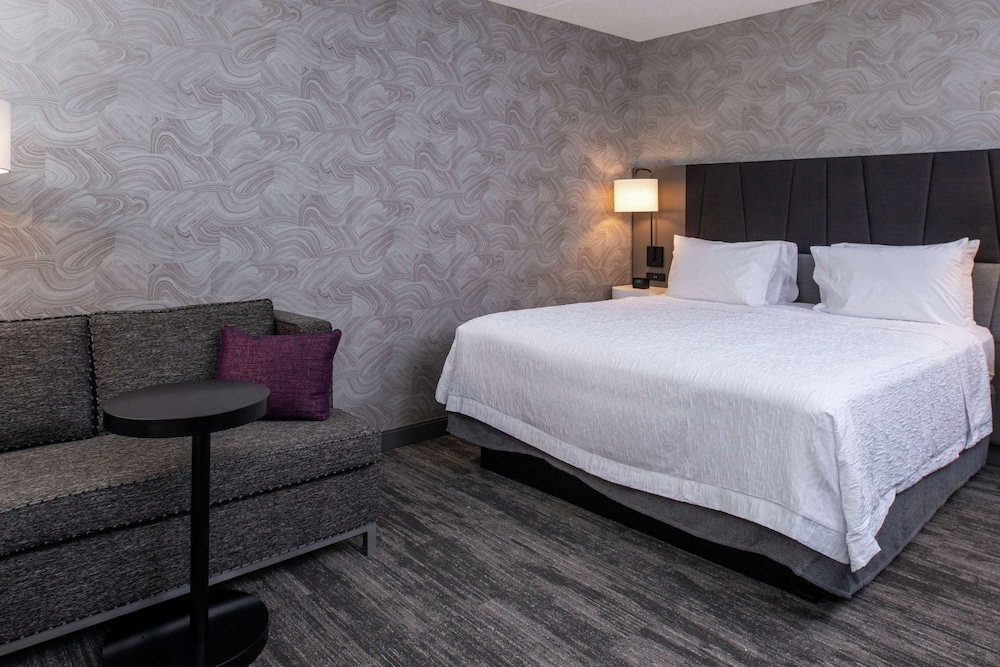 Hampton Inn & Suites Winston Salem Downtown - photo 26