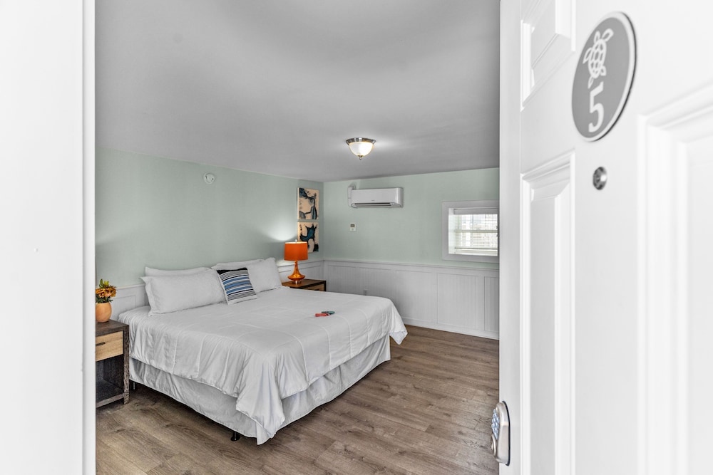 Loggerhead Inn and Suites - photo 20