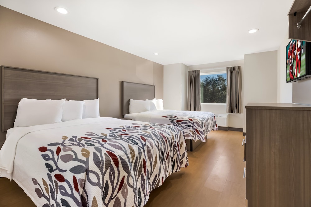Red Roof Inn Sulphur - photo 9