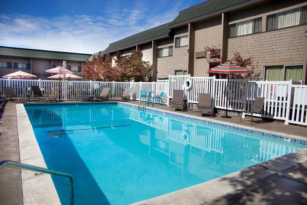 Windmill Inn Of Roseburg - photo 4