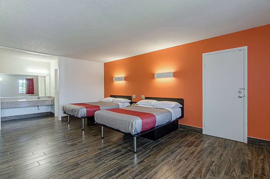 Motel 6 Staunton VA - photo 16