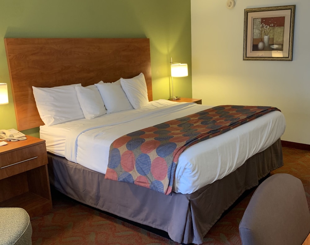 Baymont by Wyndham Cave City - photo 12
