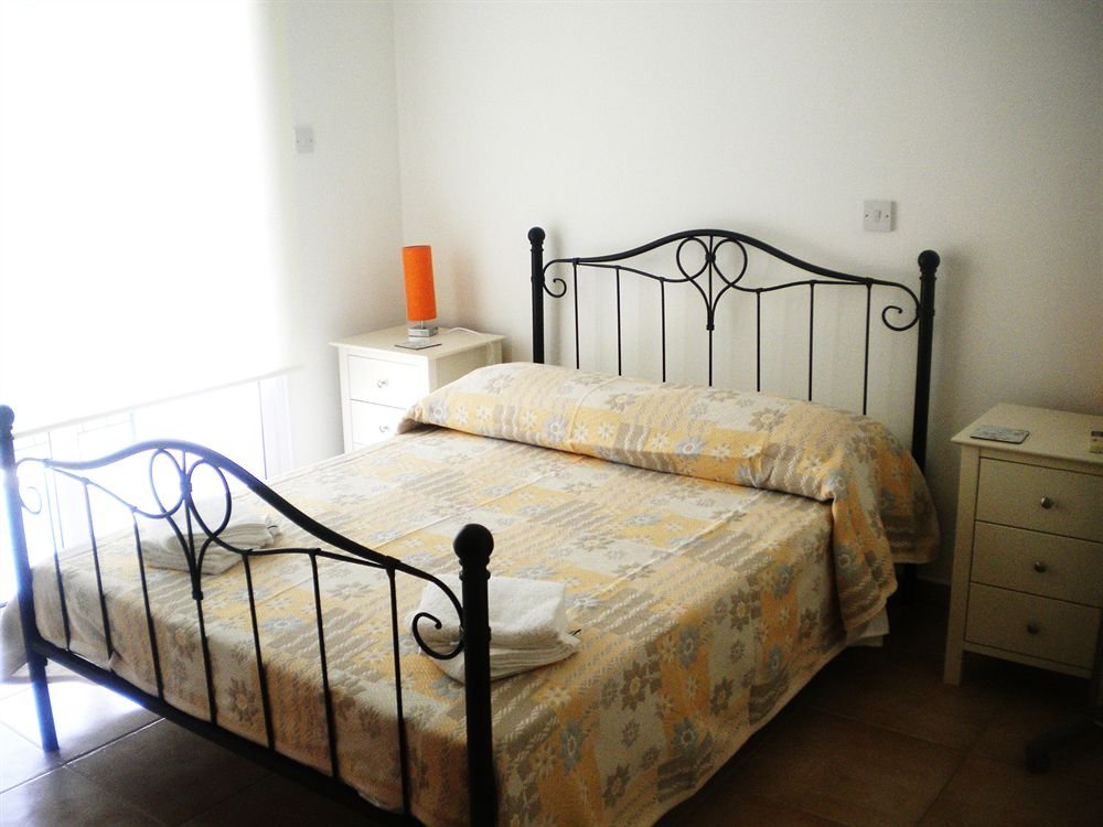 Peyia Villas