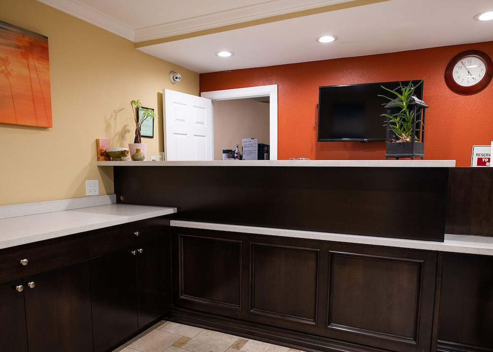 Scandia Motel - photo 2