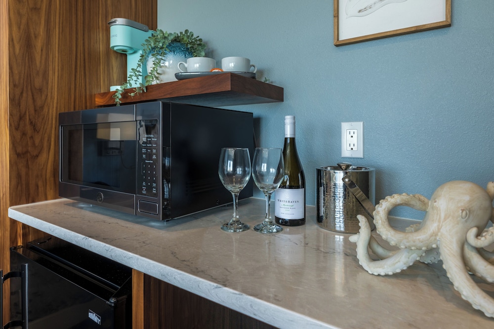 Seaside Oceanfront Inn - photo 105