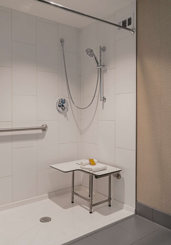 DoubleTree by Hilton Austin - photo 19