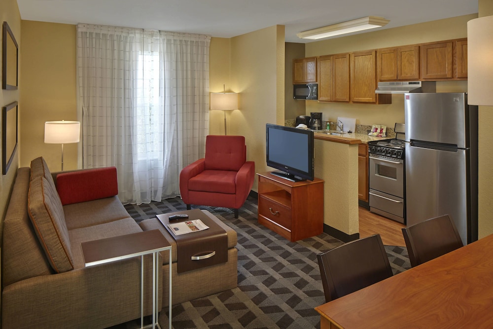 TownePlace Suites by Marriott Orlando East UCF Area - photo 29