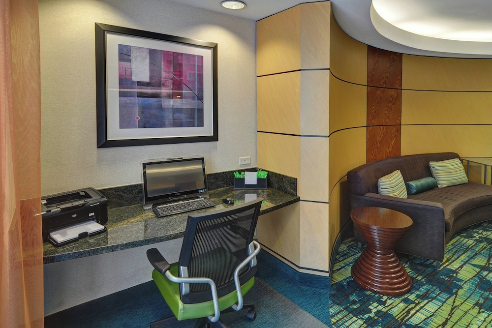SpringHill Suites by Marriott Dallas NW Hwy I35E - photo 37