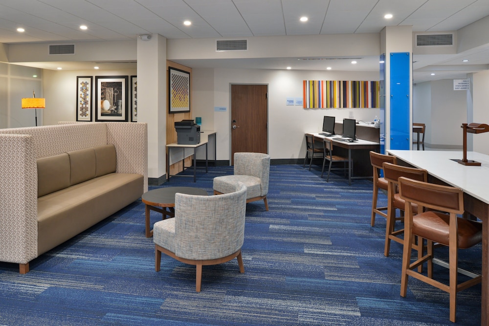 Holiday Inn Express Orlando South Park by IHG - photo 75