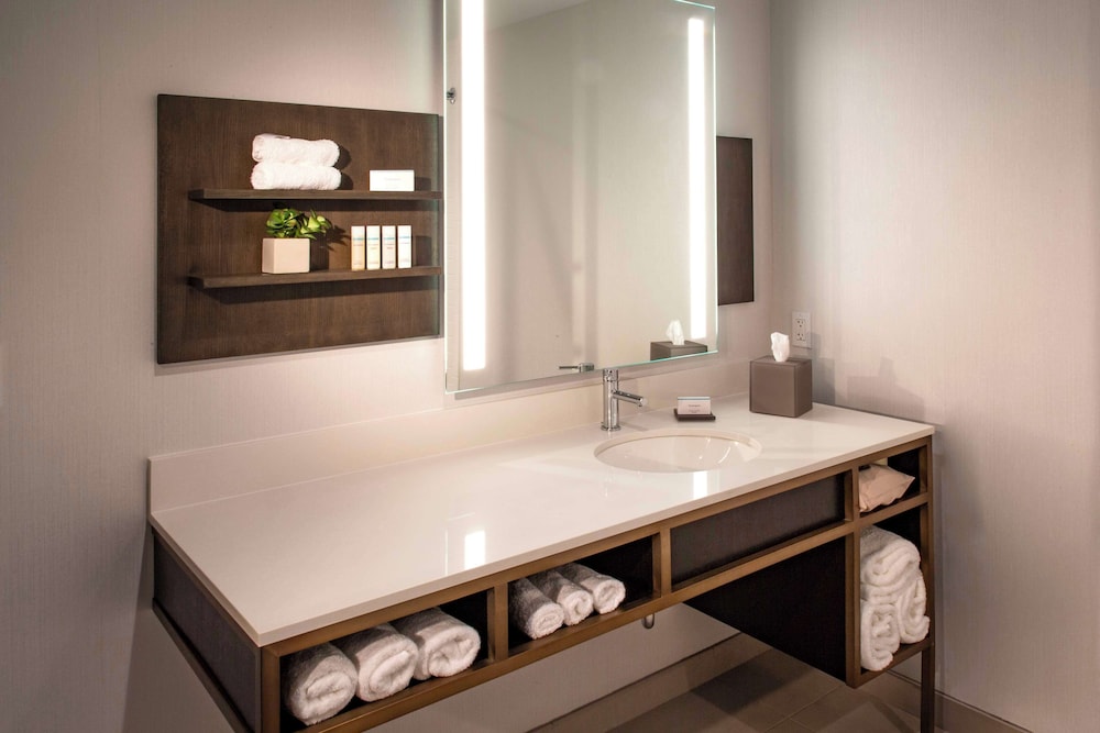 Hilton Garden Inn Redmond Seattle - photo 26