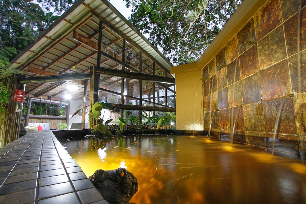 Umlilo Lodge — 4-Star Luxury Hotel in St Lucia, South Africa