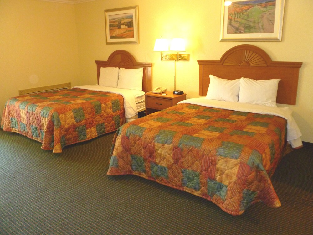 Heritage Inn Express Roseville - photo 9