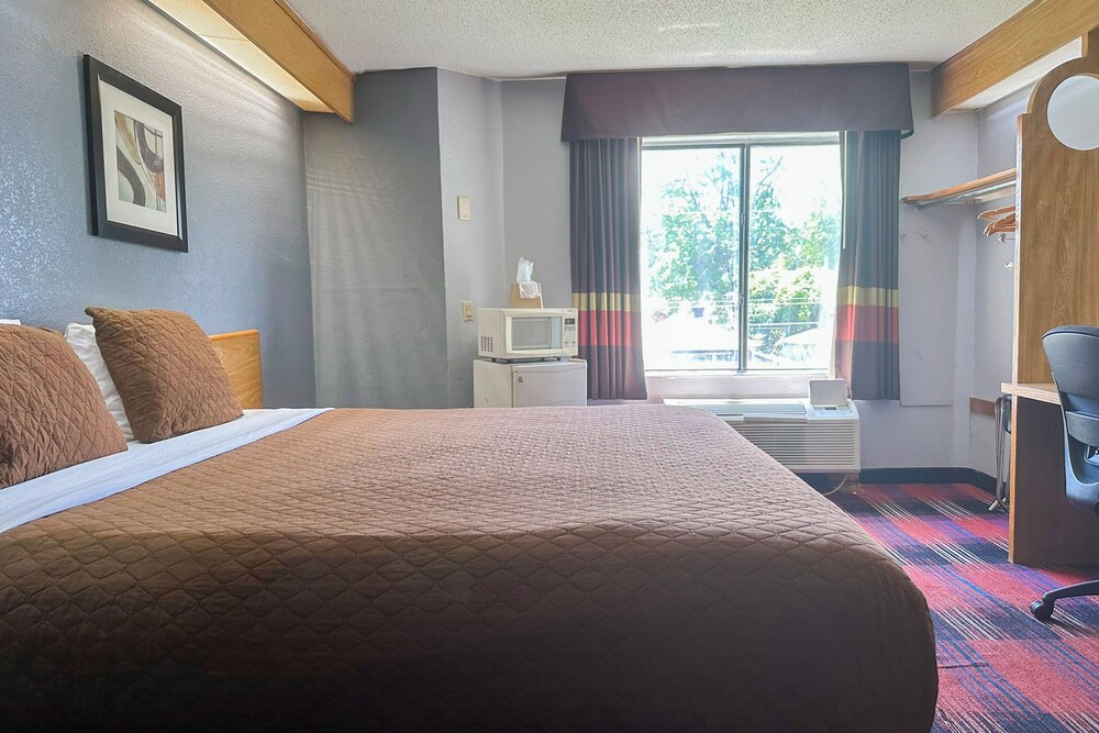 Classic Inn By OYO I 240 Near Memphis Airport - photo 33