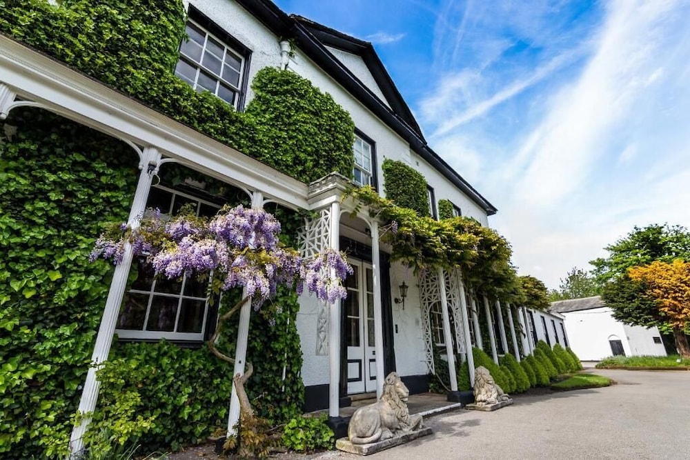 Statham Lodge Hotel in Warrington, United Kingdom