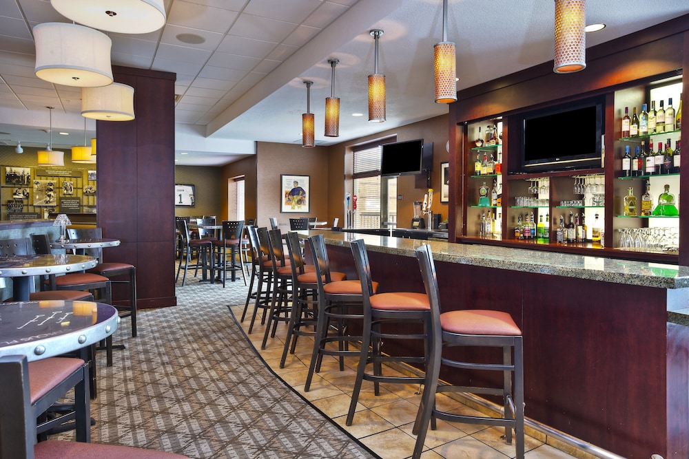 Holiday Inn & Suites Green Bay Stadium by IHG - photo 25