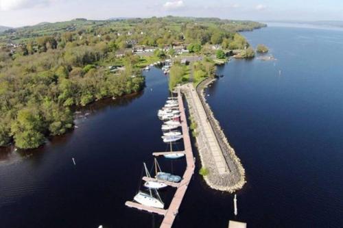 Garrykennedy Harbour View Apartment — 4-Star Luxury Hotel in Nenagh, Republic of Ireland