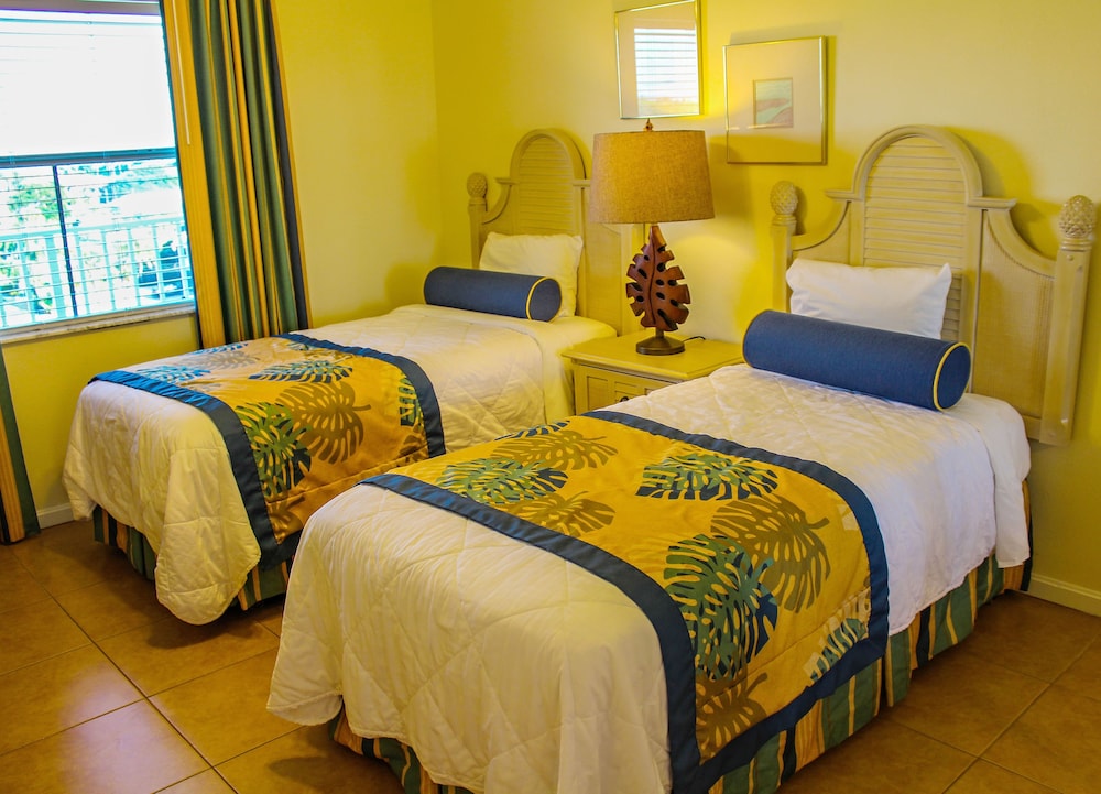 Discovery Beach Resort — Cocoa Beach — photo 4