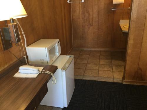 Towne Center Motel - photo 64