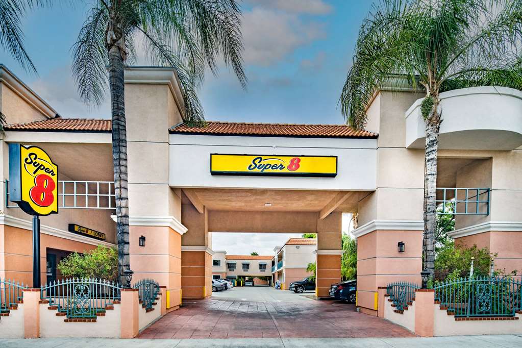 Super 8 by Wyndham North Hollywood - photo 5