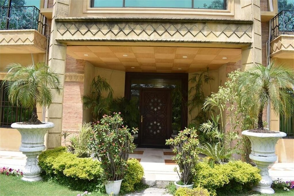 Royal Crown - last minute hotel in Islamabad