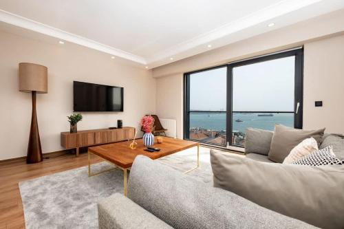 Luxury Stay with Panoramic Bosphorus View — 4-Star Luxury Hotel in Istanbul, Turkey