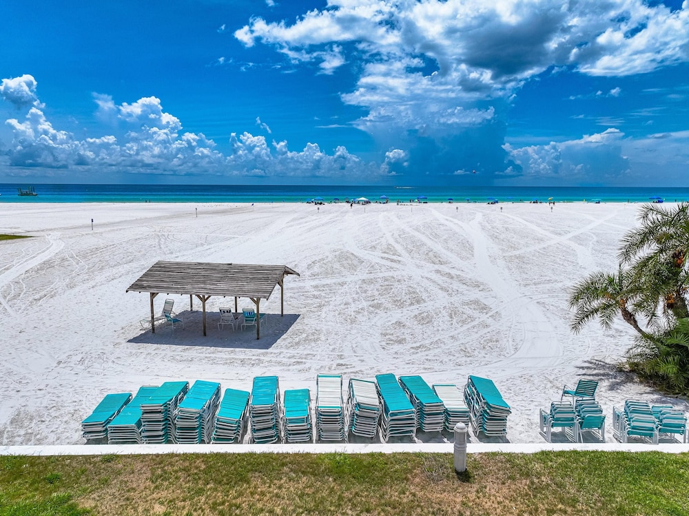Jamaica Royale Beachfront Tower by Beachside Management - featured photo