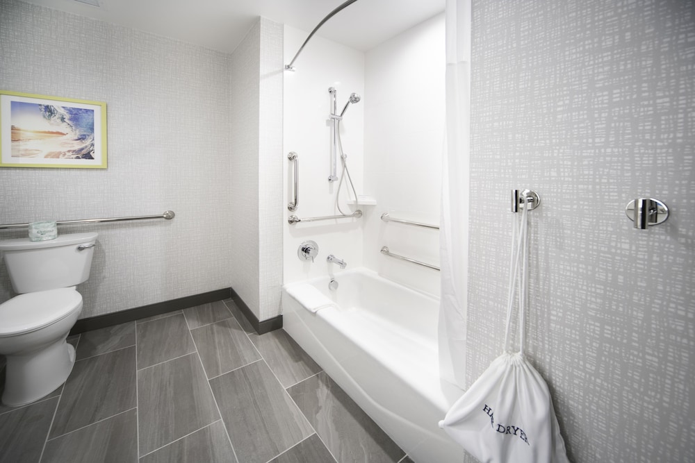 Hampton Inn & Suites Santa Maria - photo 18
