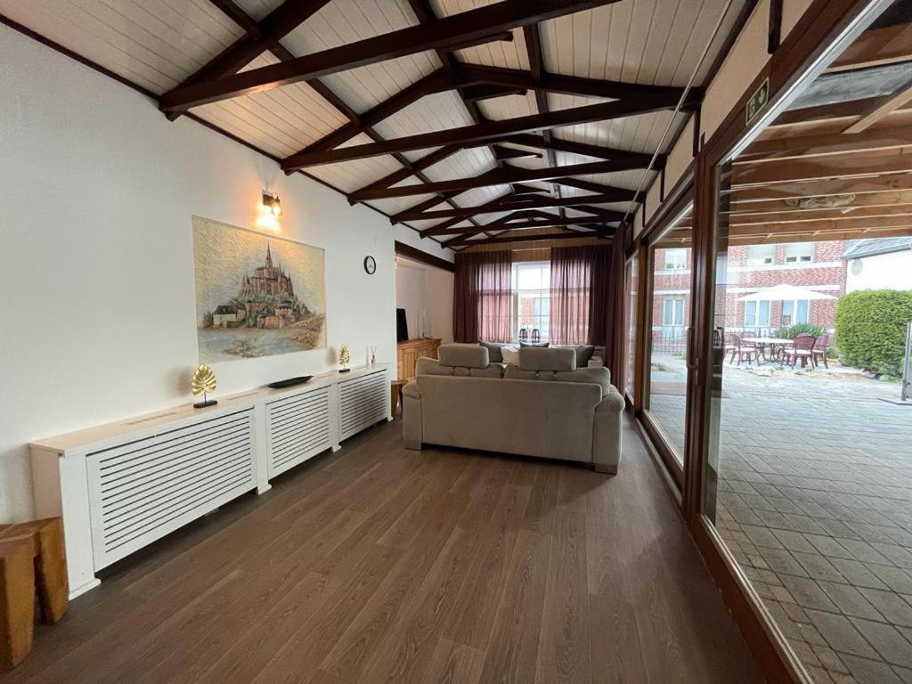 Beejmig in Arcen, Netherlands