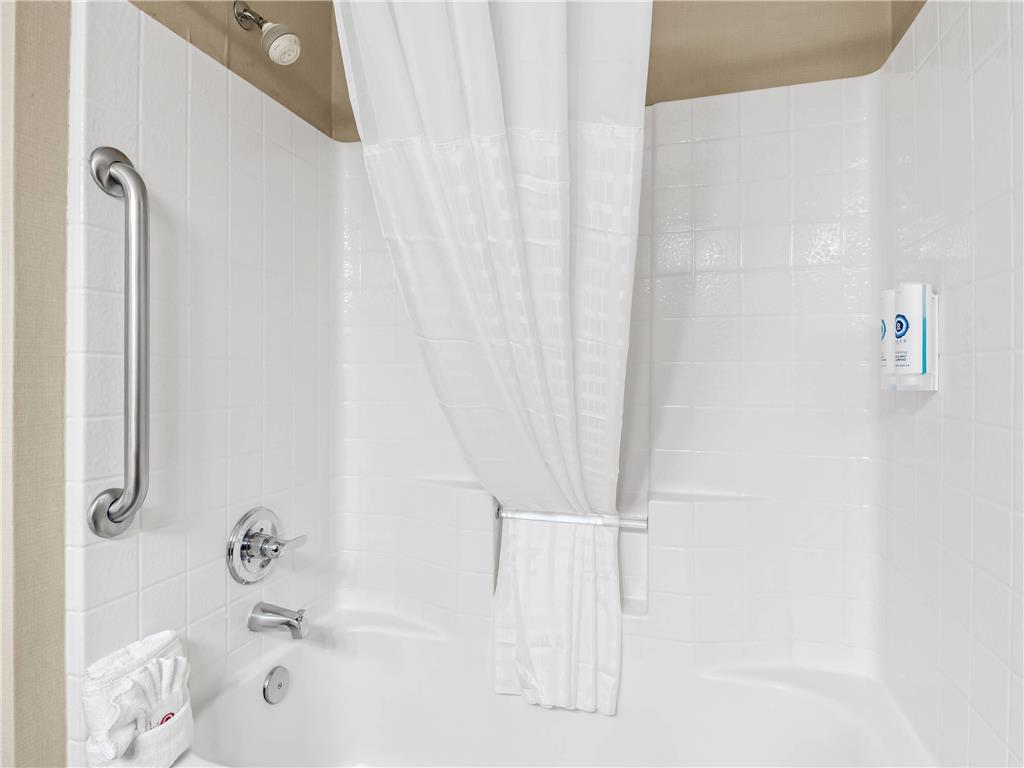 Comfort Suites Linn County - photo 8