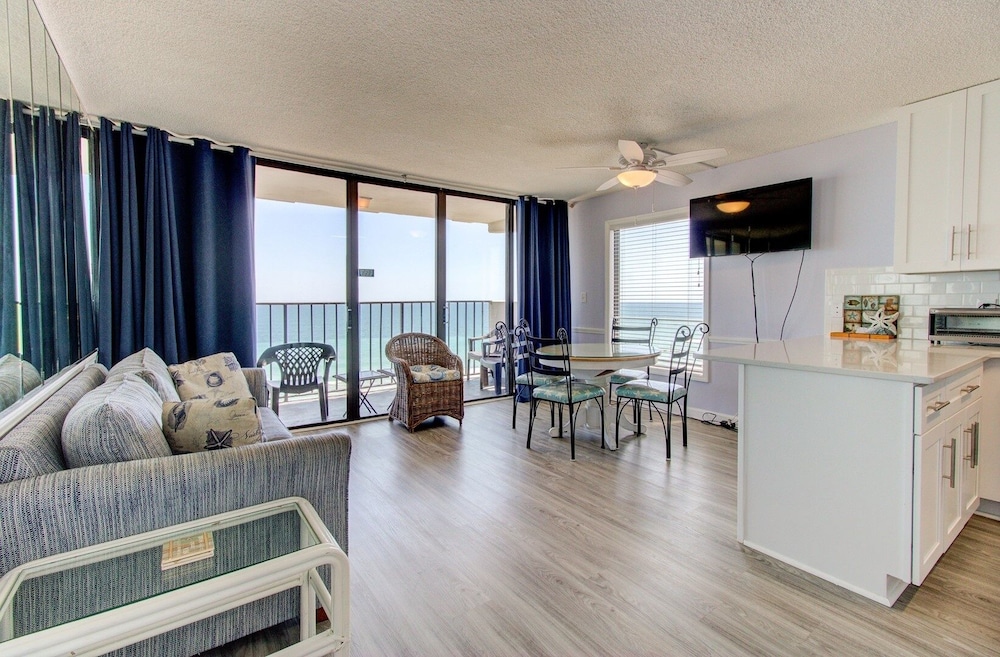 1014 The Sea Is Calling by Atlantic Towers — hotel in Carolina Beach