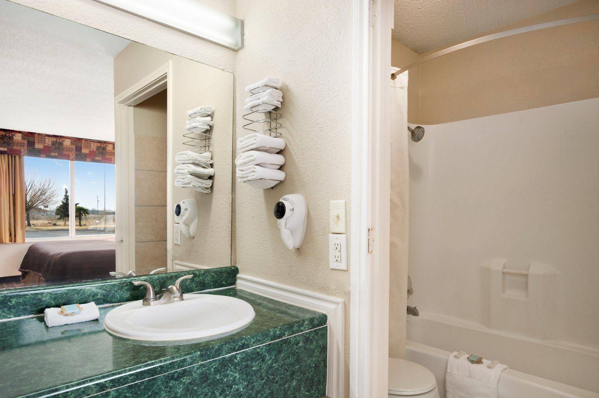 Motel 6 Midland TX - photo 4