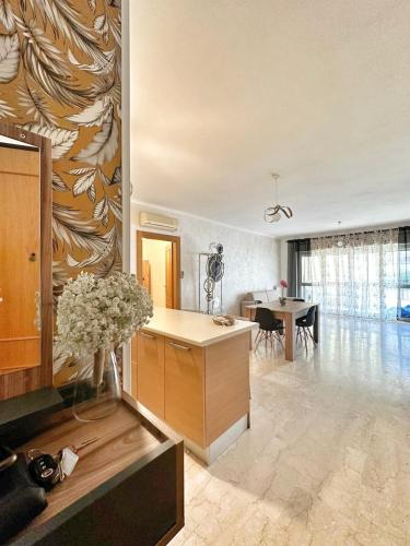 VITTORY HOUSE Appartamento con ampio terrazzo — 4-Star Luxury Hotel in Lido Di Ostia, Italy