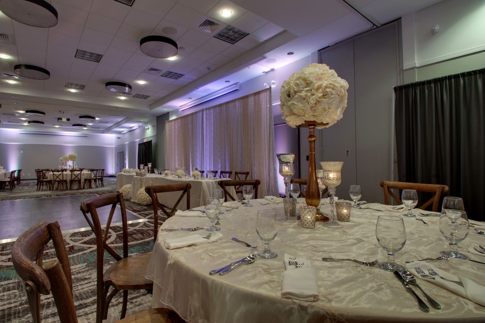 Holiday Inn Peoria At Grand Prairie by IHG - photo 29