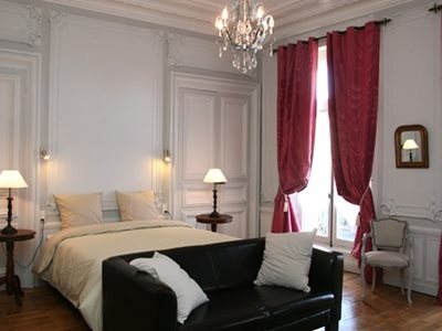 Le Jardin Des Lys — hotel in Saint-Leonard-De-Noblat
