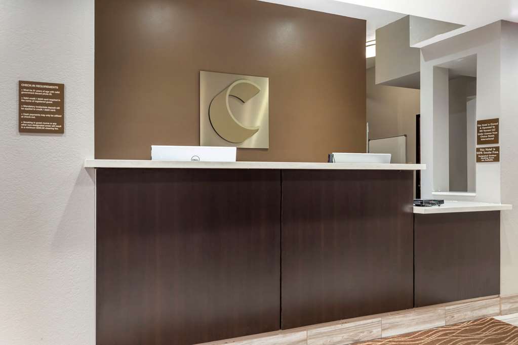 Comfort Inn and Suites Near Medical Center - photo 2