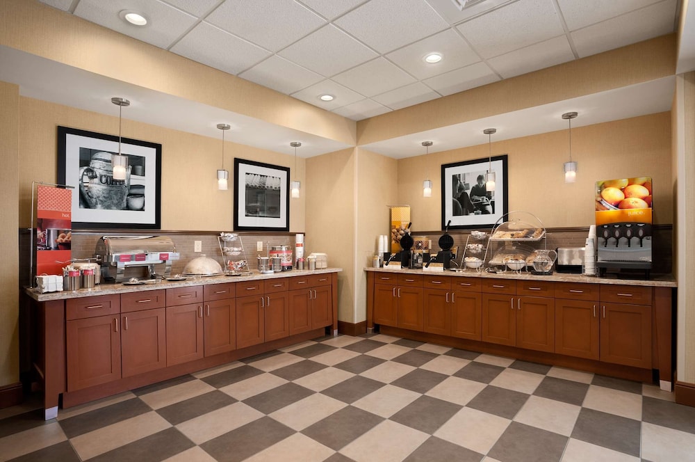 Hampton Inn Magnolia - photo 13
