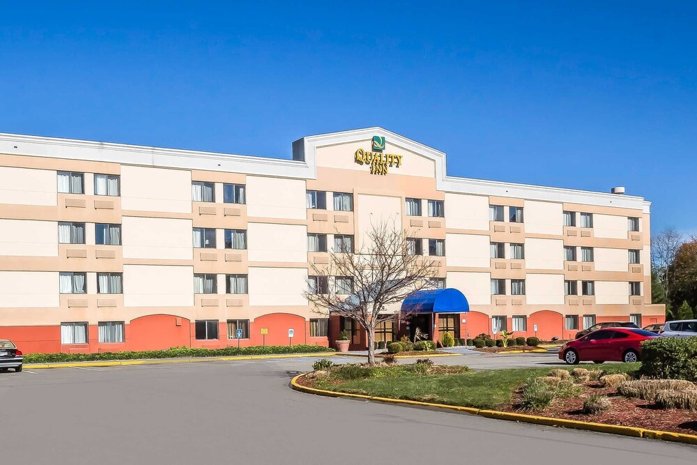 Quality Inn Spring Valley Nanuet - photo 40