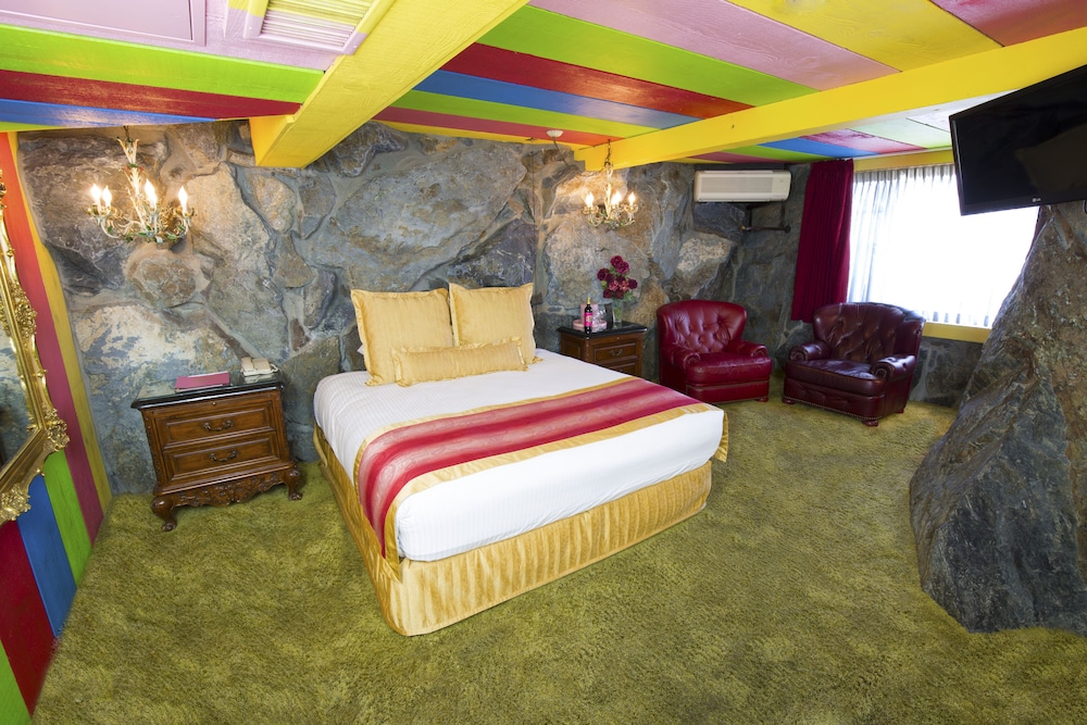 Madonna Inn - photo 59