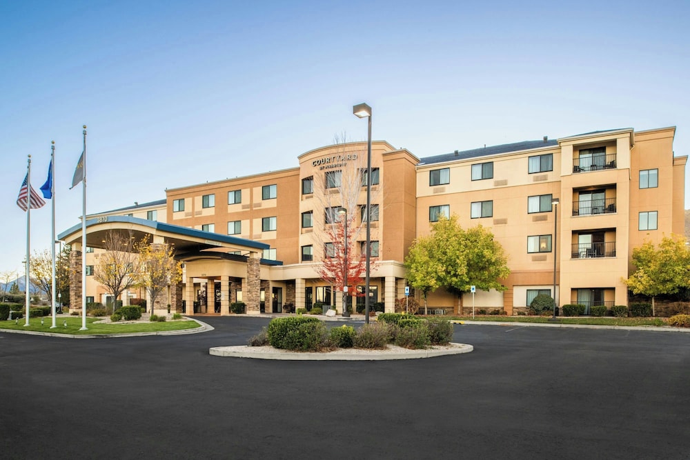 Courtyard by Marriott Carson City - carbon neutral hotel in Carson