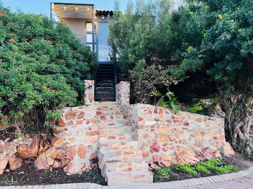 The Bachelor — 4-Star Luxury Hotel in Mossel Bay, South Africa