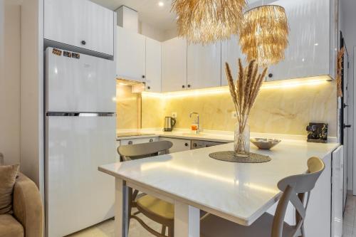 Rose 1 Fantastic 1 1 with private terrasse — 4-Star Luxury Hotel in Alanya, Turkey