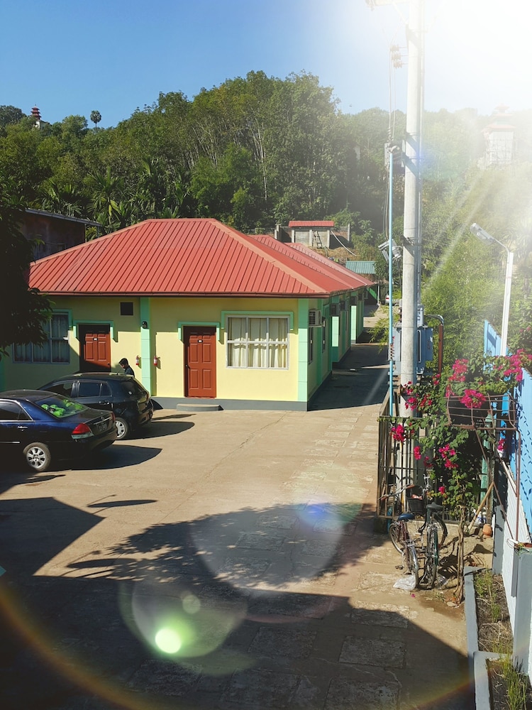 Pinlon Pann motel in Mawlamyine, Myanmar