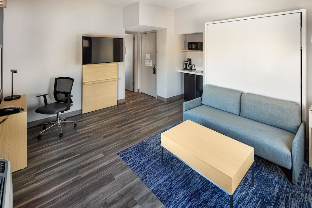 Holiday Inn Express & Suites Atlanta Downtown by IHG - photo 22