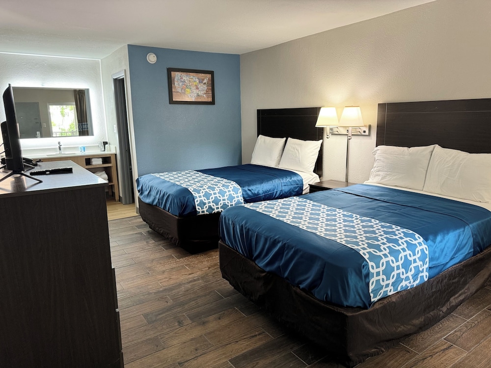 Econo Lodge University Florida - photo 2