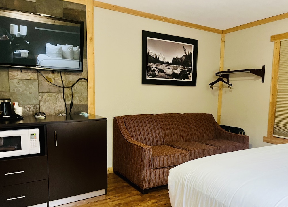 Americas Best Value Inn Wall - photo 12