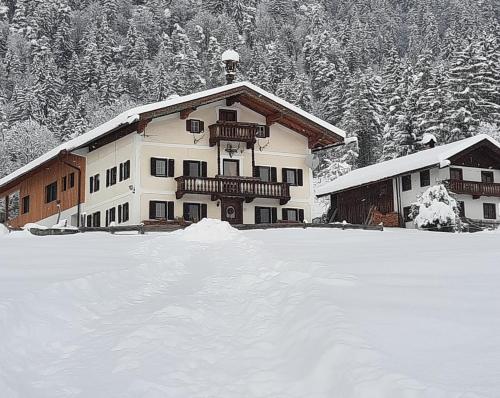 Almliesl Brei 708 — hotel in Breitenbach Am Inn