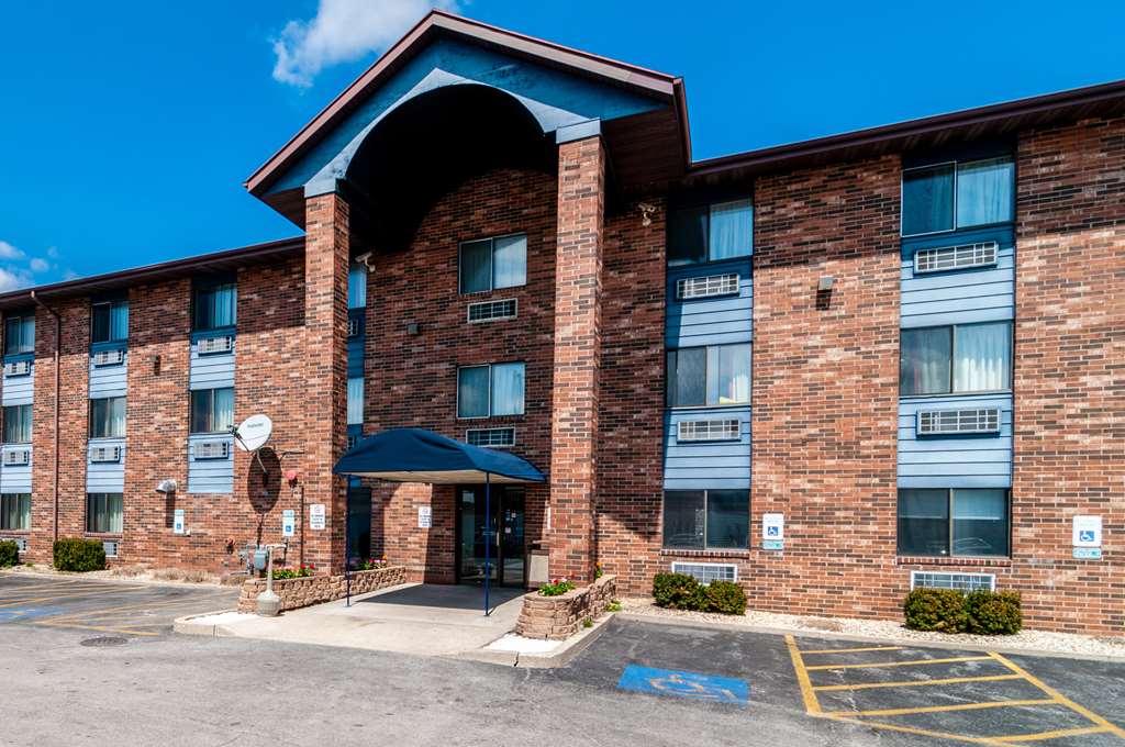Motel 6 Naperville IL - featured photo
